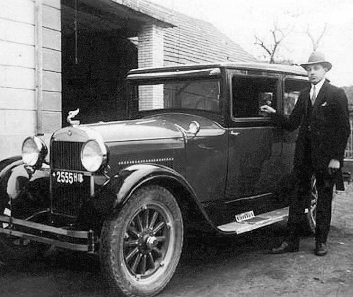 Geschäftsauto Möbel Schaller 1927