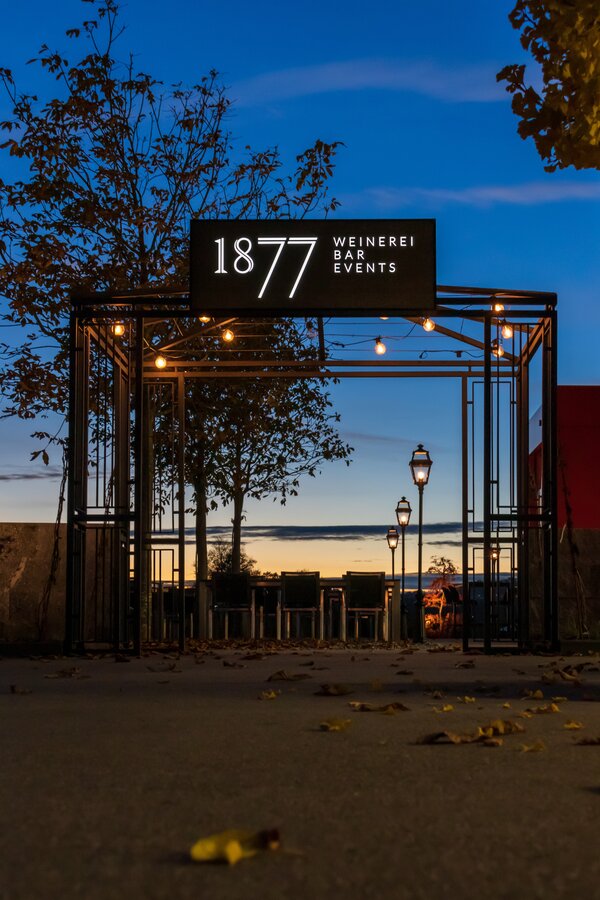 Referenzprojekt Bar 1877