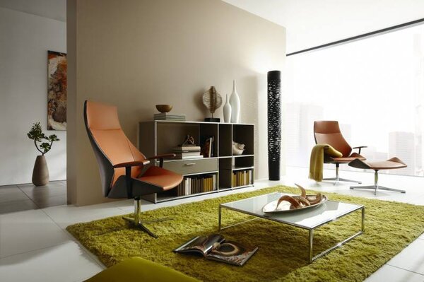 Dauphin Home