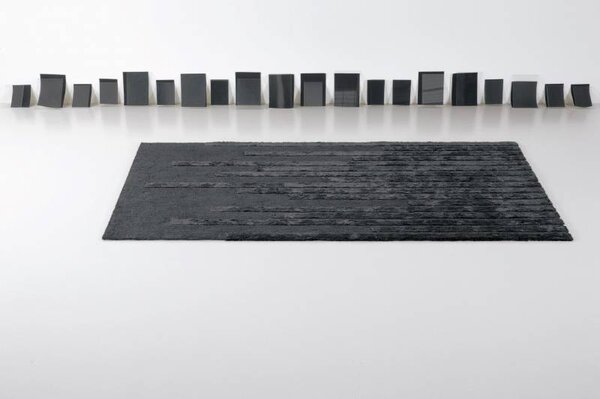 Kramis - Monochrome