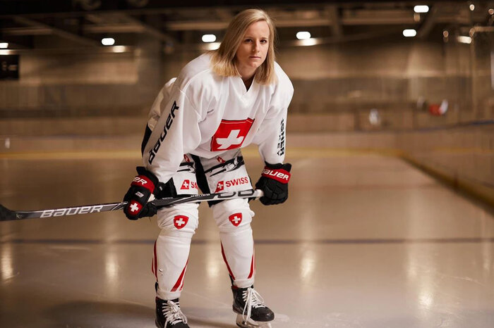 Lara Stalder