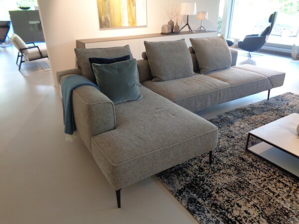 Jori Longueville - JR-8180